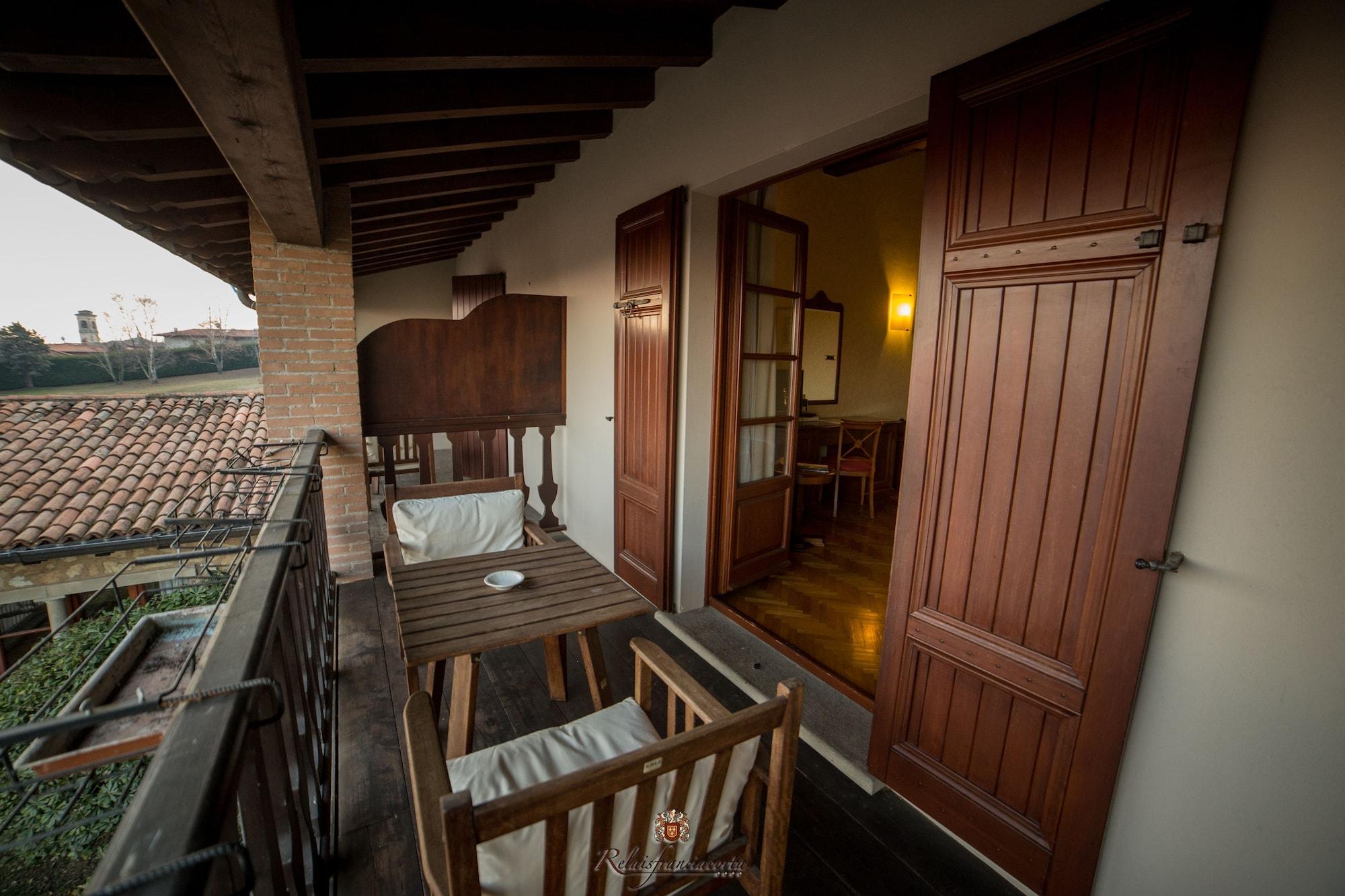 Relaisfranciacorta Hotel คอร์เตฟรังกา ภายนอก รูปภาพ